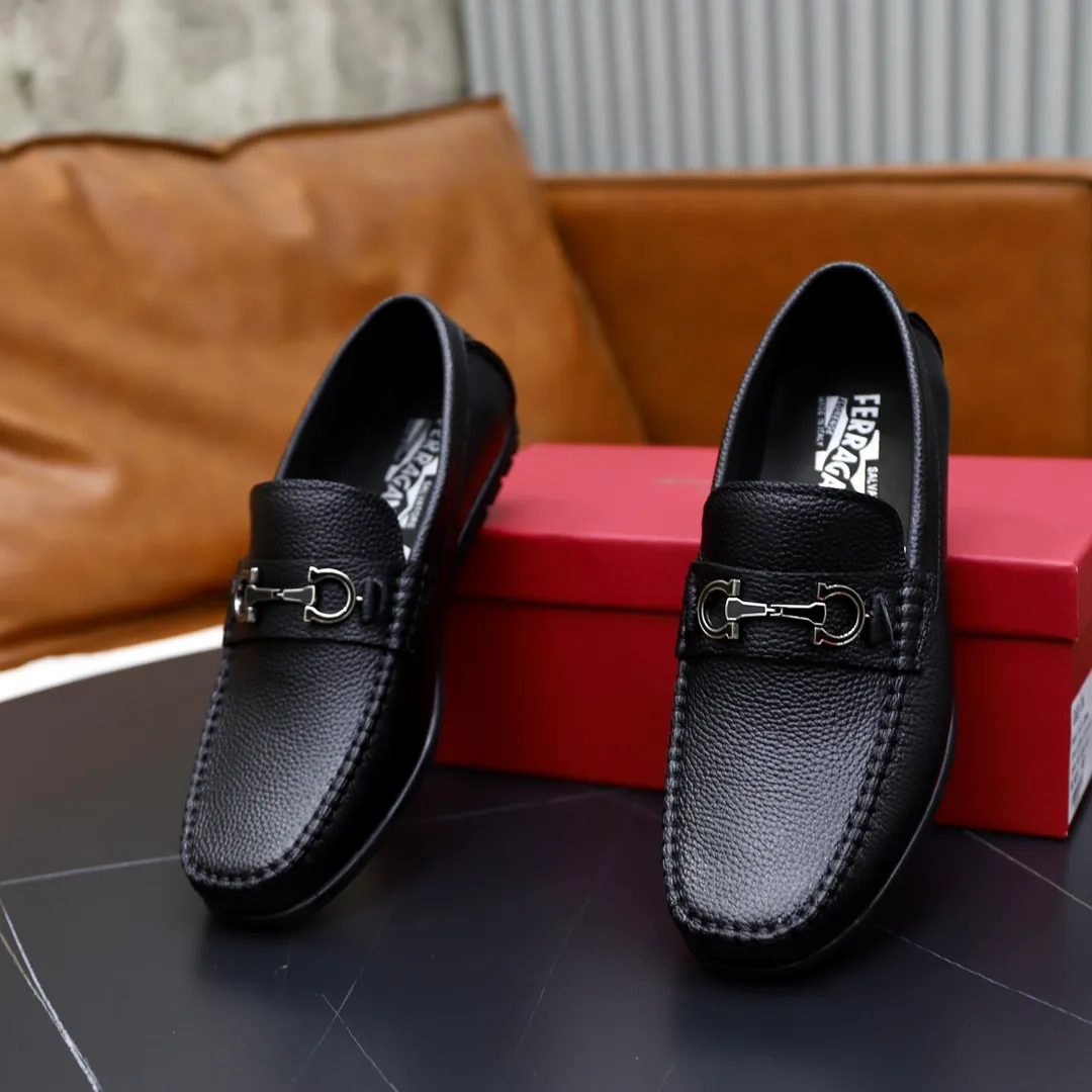 Men's shoes: 260🙅‍♂️🙅‍♂️🙅‍♂️Niuli Brand: Ferragamo Standard code: Men's code 38/44 (45 customized) Grade: Same as the official website Material: Original imported cowhide leather lining Original wear-resistant lightweight outsole Style category: Men's casual slip-on shoes Distinguished luxury brand elements top luxury Color: Actual picture color